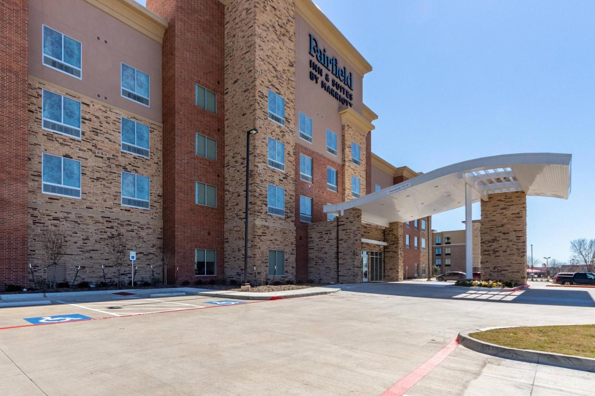 Fairfield Inn & Suites Dallas Arlington South Exteriör bild
